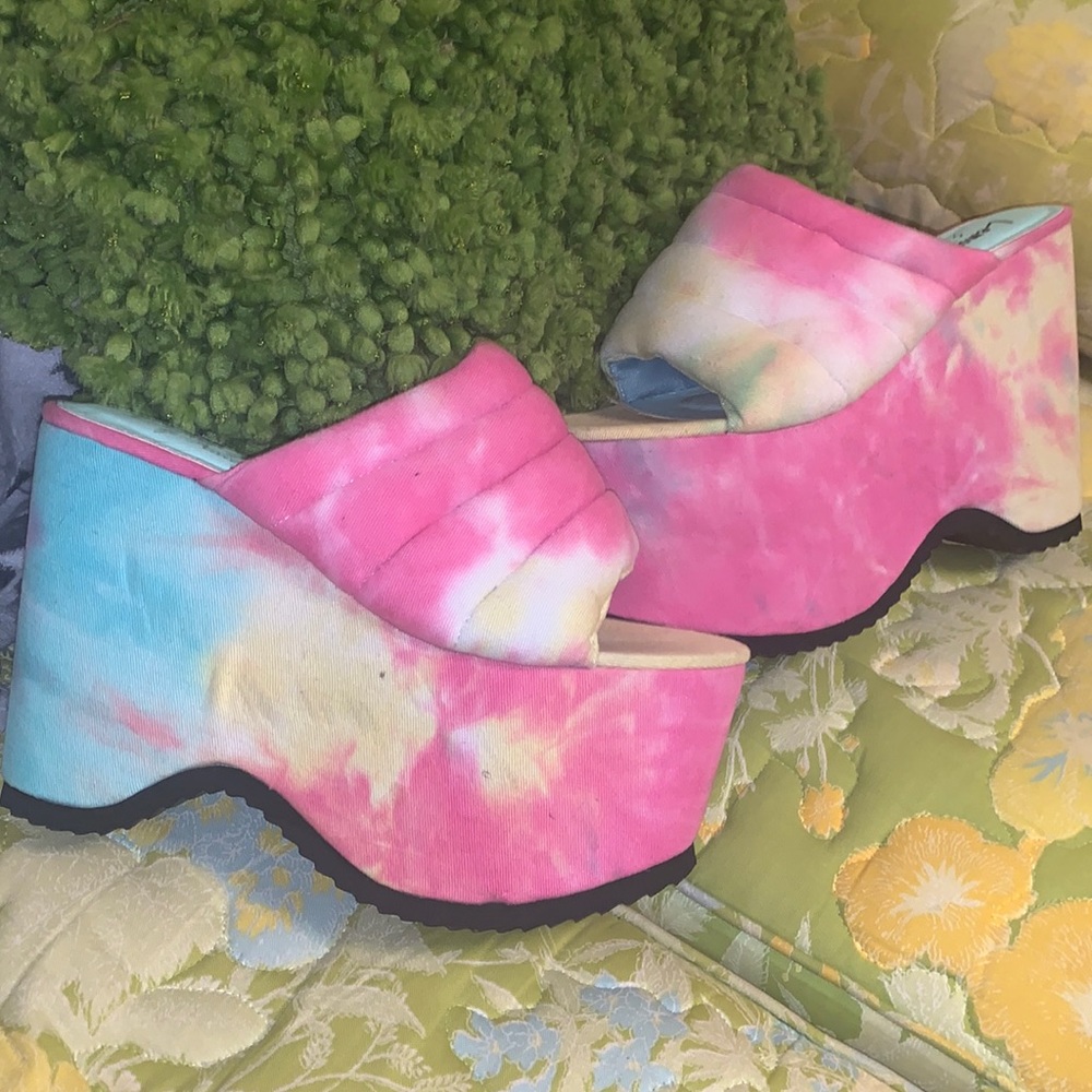 Lemon drop shoes